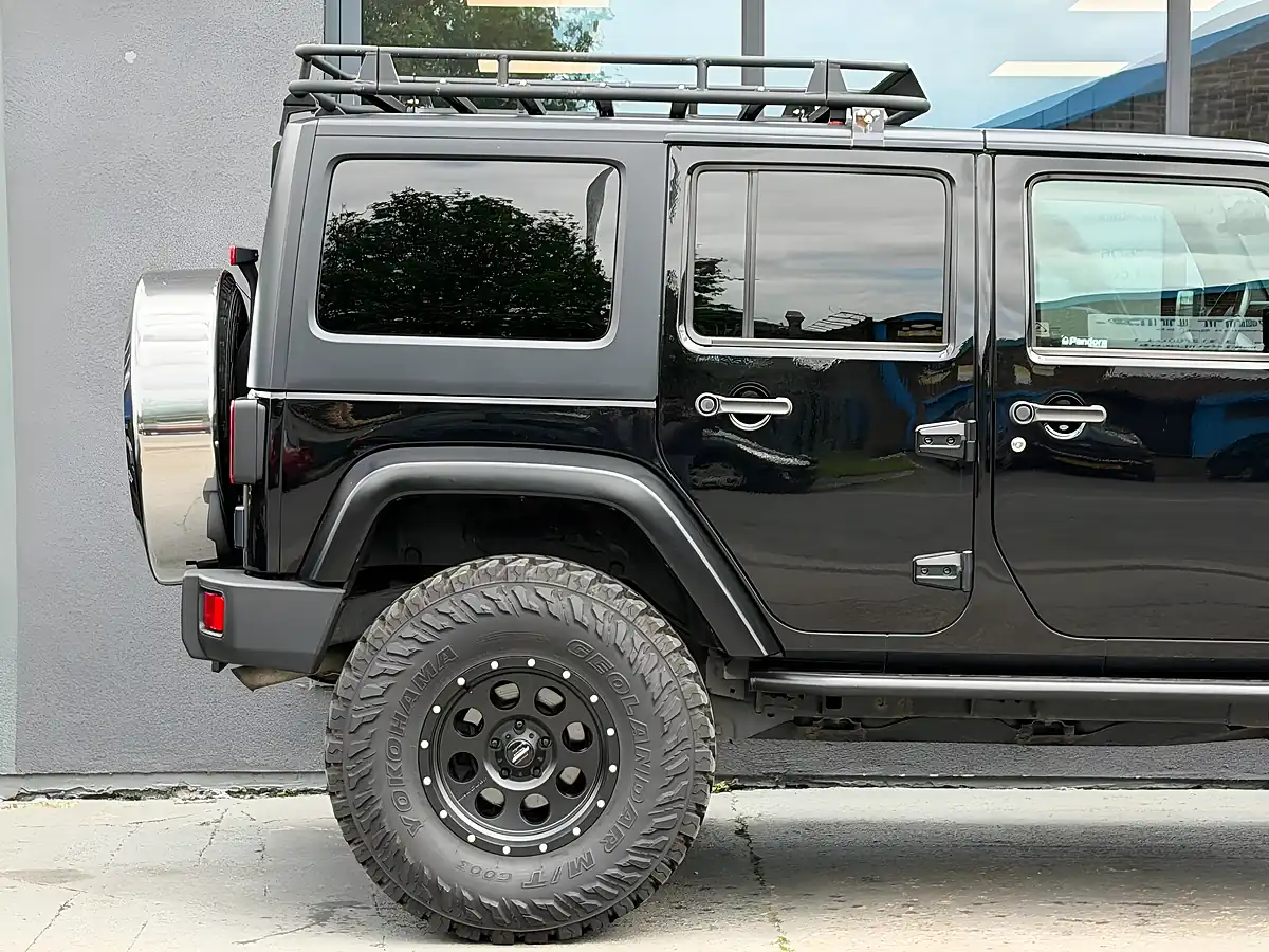 Used 2016 Jeep Wrangler Sport Unlimited Black - Interior and Exterior details 16
