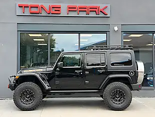 Used 2016 Jeep Wrangler Sport Unlimited Black - Interior and Exterior details 4