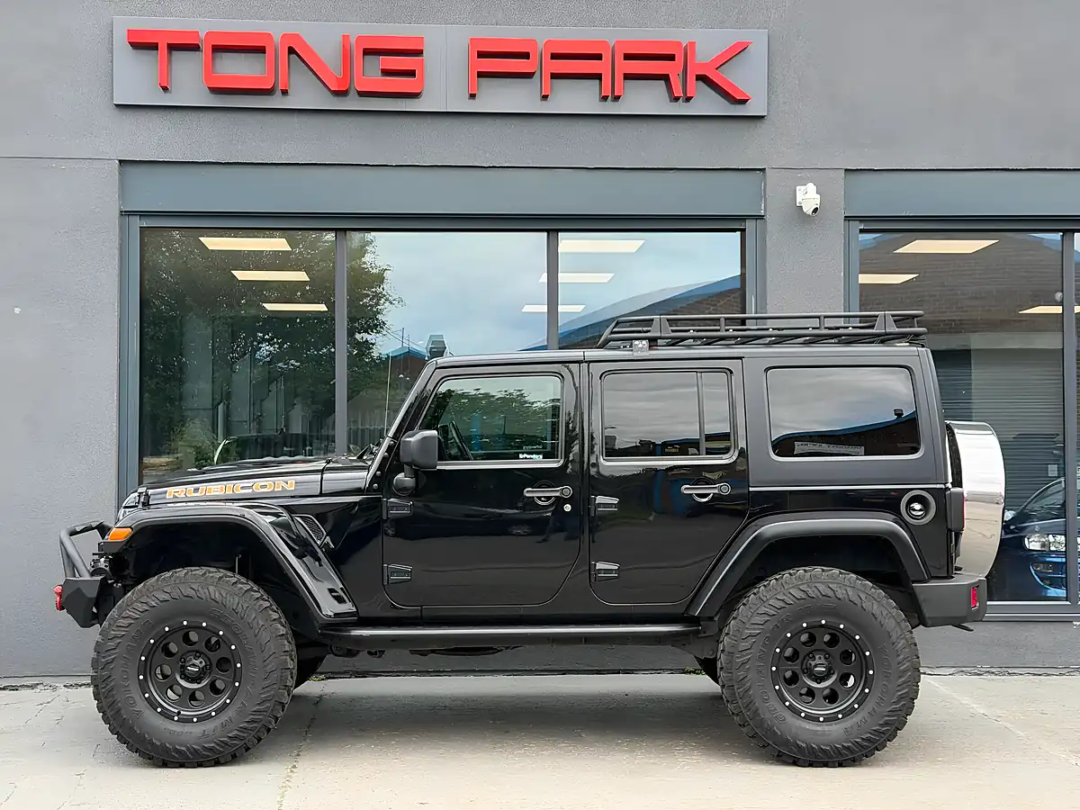 Used 2016 Jeep Wrangler Sport Unlimited Black - Interior and Exterior details 4