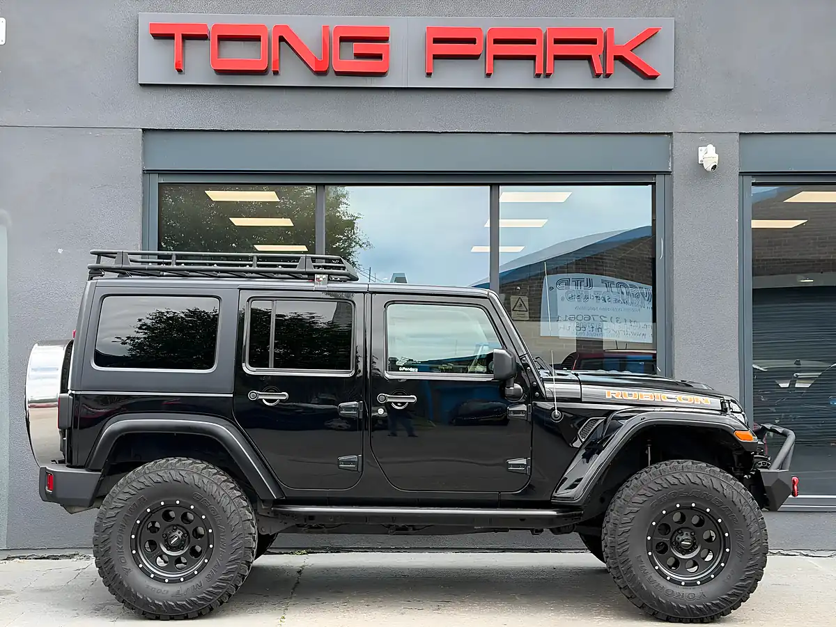 Used 2016 Jeep Wrangler Sport Unlimited Black - Interior and Exterior details 8