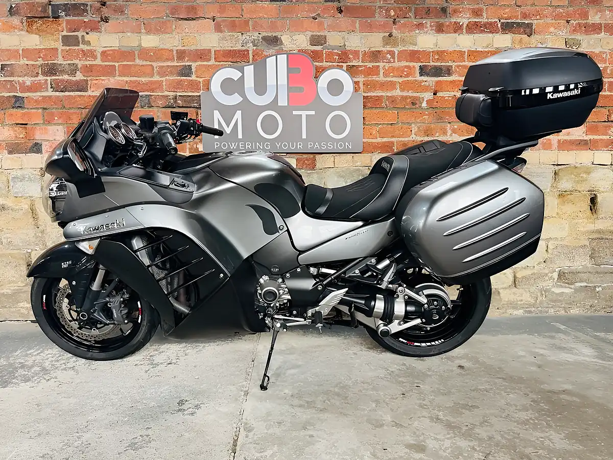 Used 2016 Kawasaki 1400gtr Grey - Interior and Exterior details 11