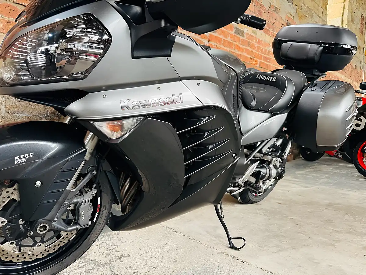 Used 2016 Kawasaki 1400gtr Grey - Interior and Exterior details 15