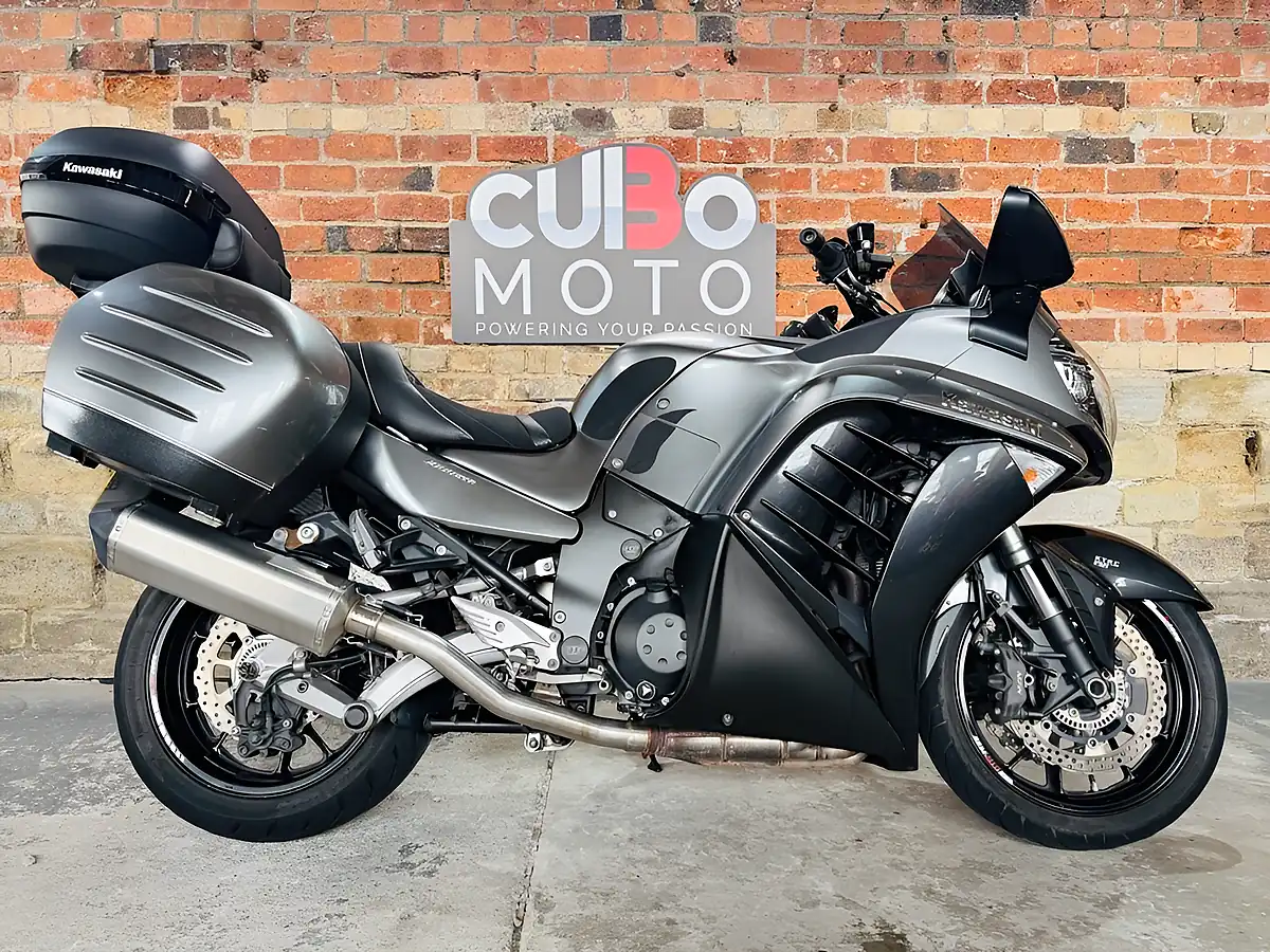 Used 2016 Kawasaki 1400gtr Grey - Interior and Exterior details 2