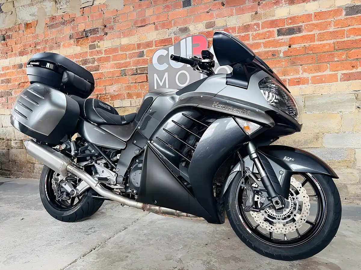 Used 2016 Kawasaki 1400gtr Grey - Interior and Exterior details 3