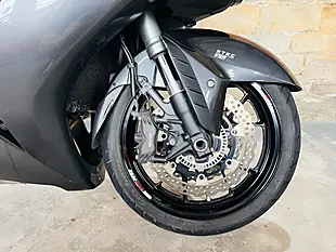 Used 2016 Kawasaki 1400gtr Grey - Interior and Exterior details 5