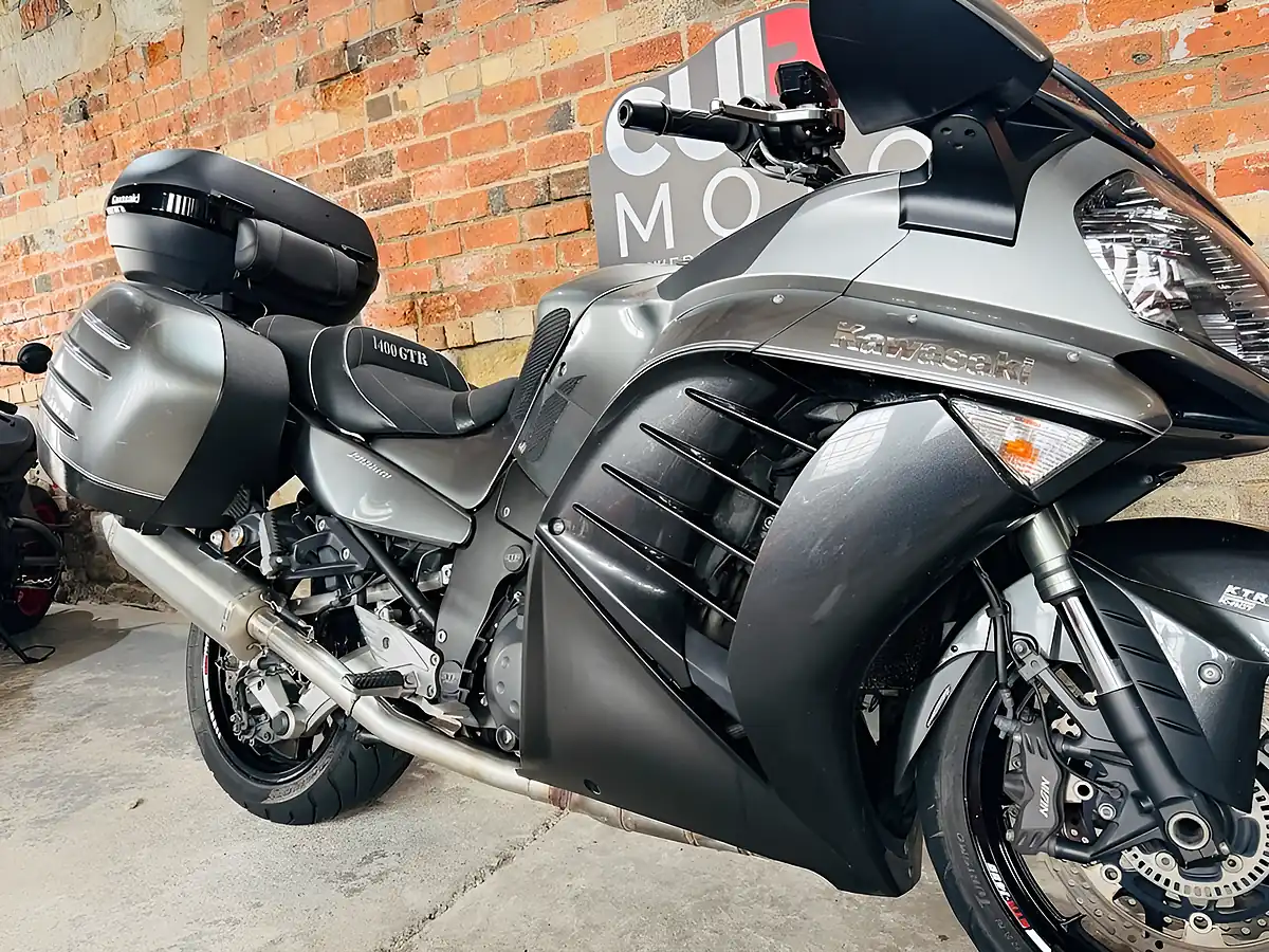 Used 2016 Kawasaki 1400gtr Grey - Interior and Exterior details 6