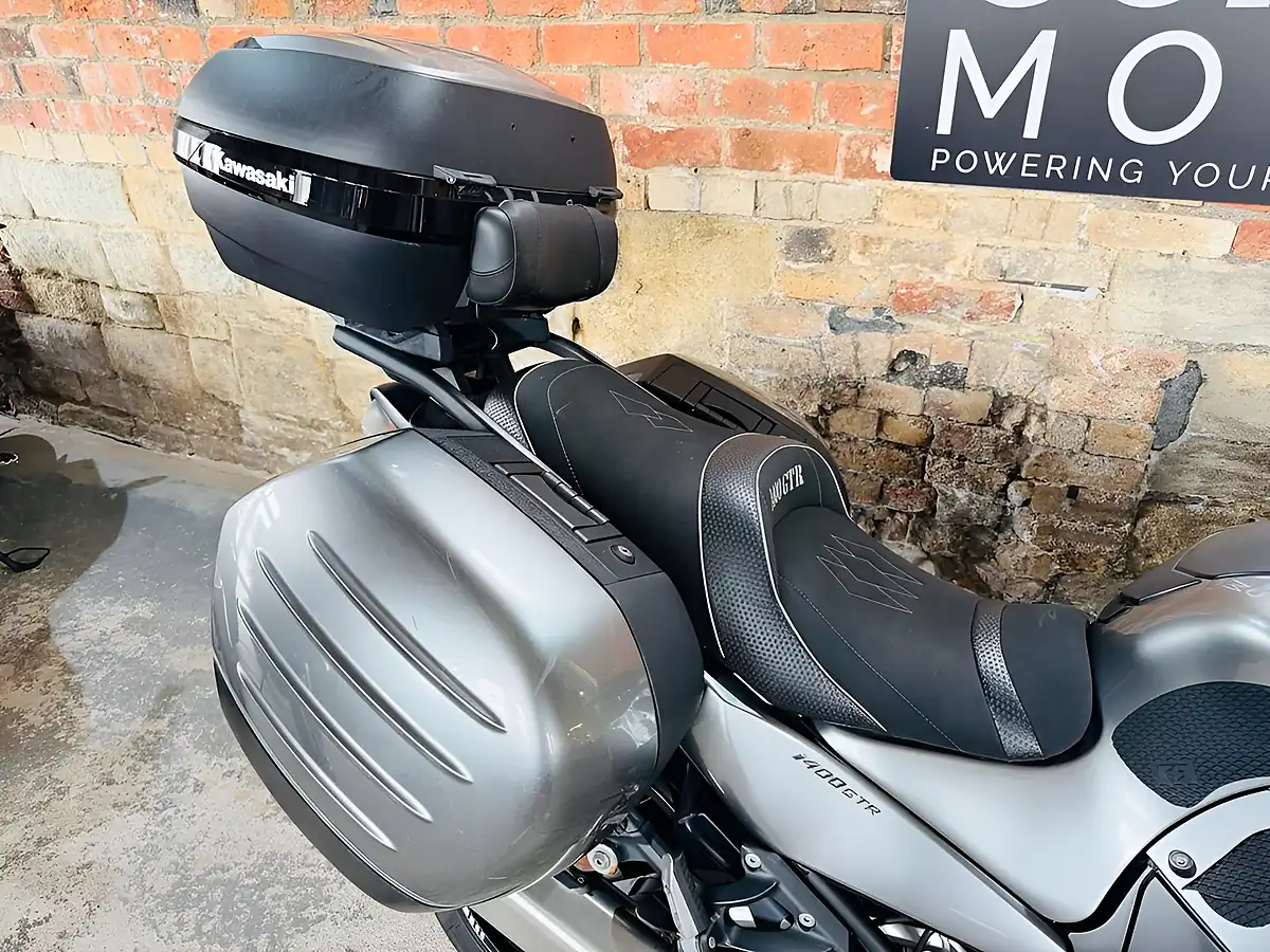 Used 2016 Kawasaki 1400gtr Grey - Interior and Exterior details 9