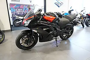 Used 2016 Kawasaki ER-6N Er Black/Red - Interior and Exterior details 6