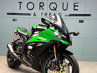 Used 2016 Kawasaki Ninja ZX-10R 1000 Super Sports Green - Interior and Exterior details 10
