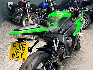 Used 2016 Kawasaki Ninja ZX-10R 1000 Super Sports Green - Interior and Exterior details 14