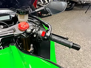 Used 2016 Kawasaki Ninja ZX-10R 1000 Super Sports Green - Interior and Exterior details 15