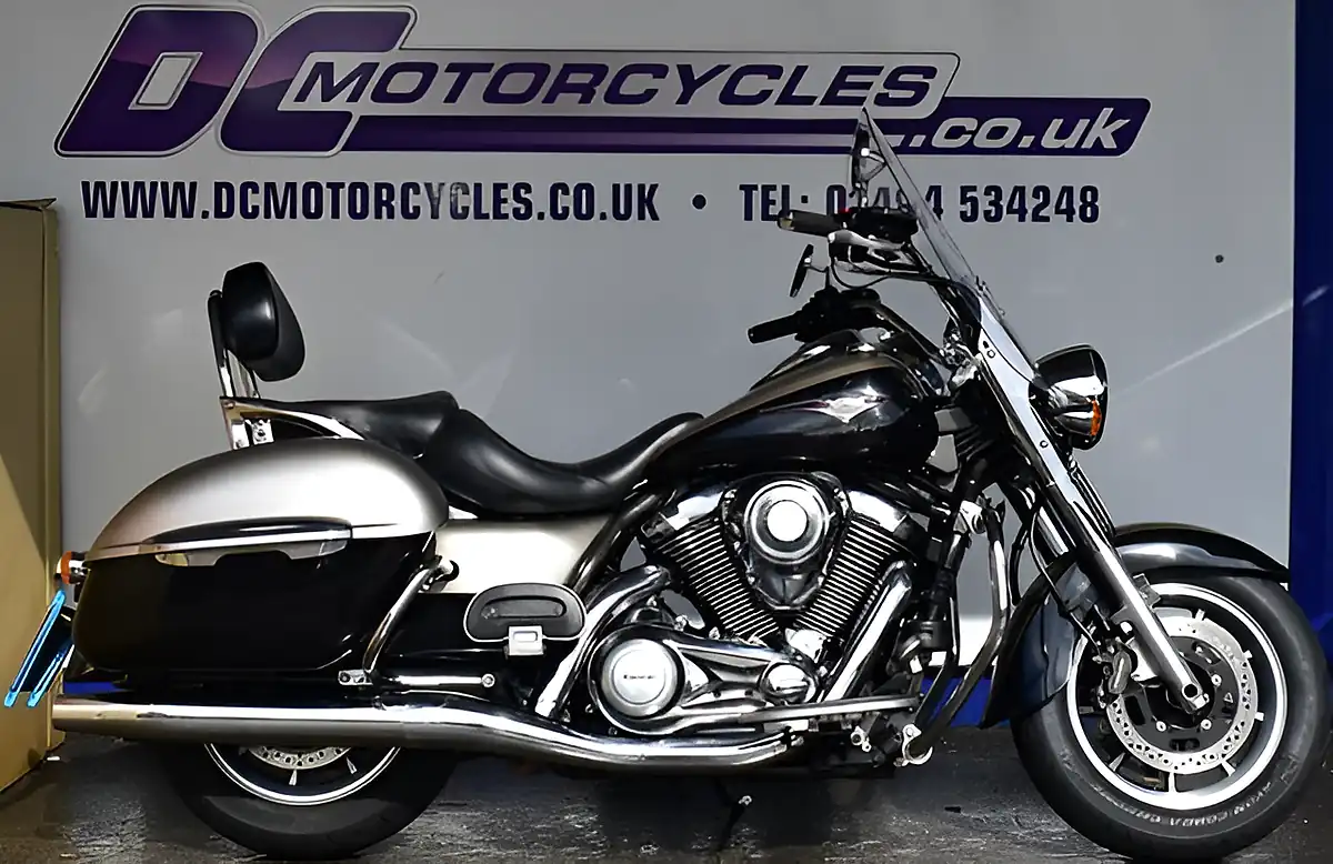 Used 2016 Kawasaki Vulcan 1700 Tourer Silver - Front View