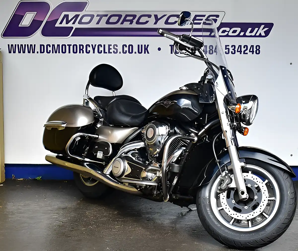 Used 2016 Kawasaki Vulcan 1700 Tourer Silver - Interior and Exterior details 3