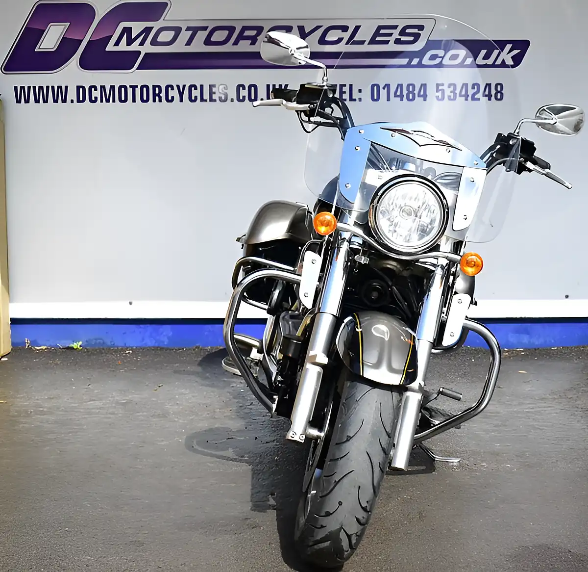 Used 2016 Kawasaki Vulcan 1700 Tourer Silver - Interior and Exterior details 4