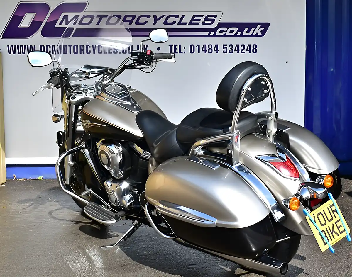 Used 2016 Kawasaki Vulcan 1700 Tourer Silver - Interior and Exterior details 7