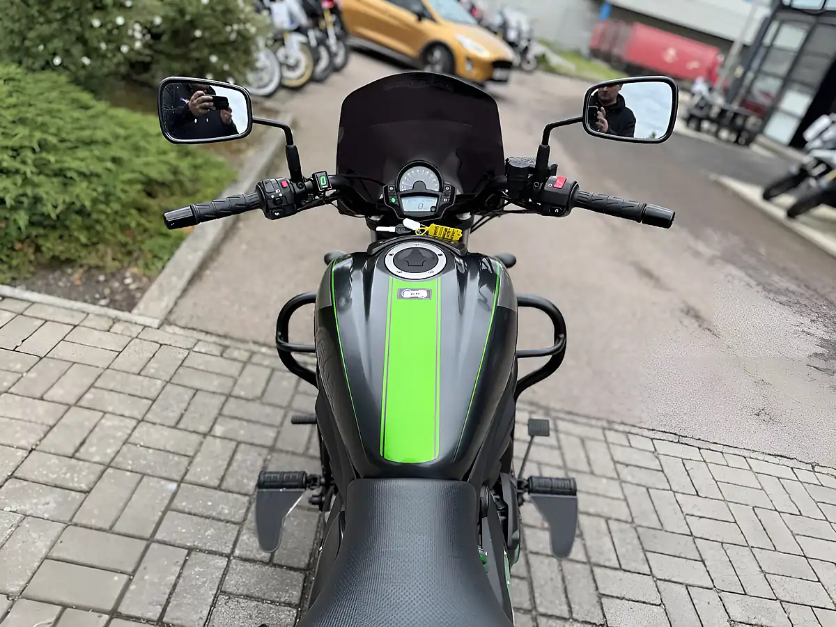 Used 2016 Kawasaki Vulcan S Grey - Interior and Exterior details 9