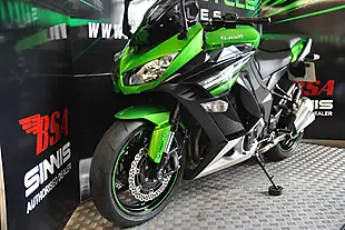 Used 2016 Kawasaki Z1000-SX Full Luggage Green - Interior and Exterior details 3