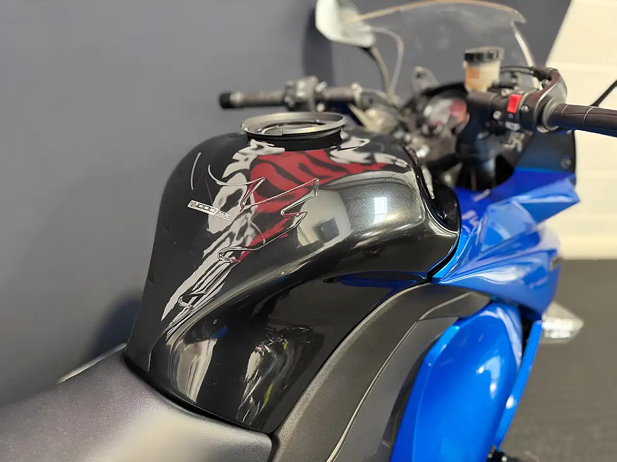 Used 2016 Kawasaki Z1000 Sx - Interior and Exterior details 11