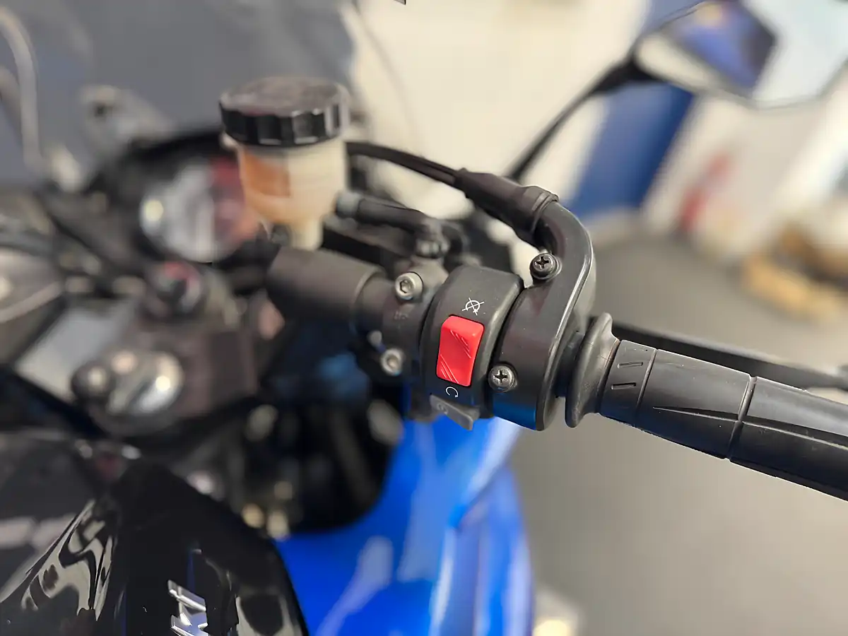 Used 2016 Kawasaki Z1000 Sx - Interior and Exterior details 12