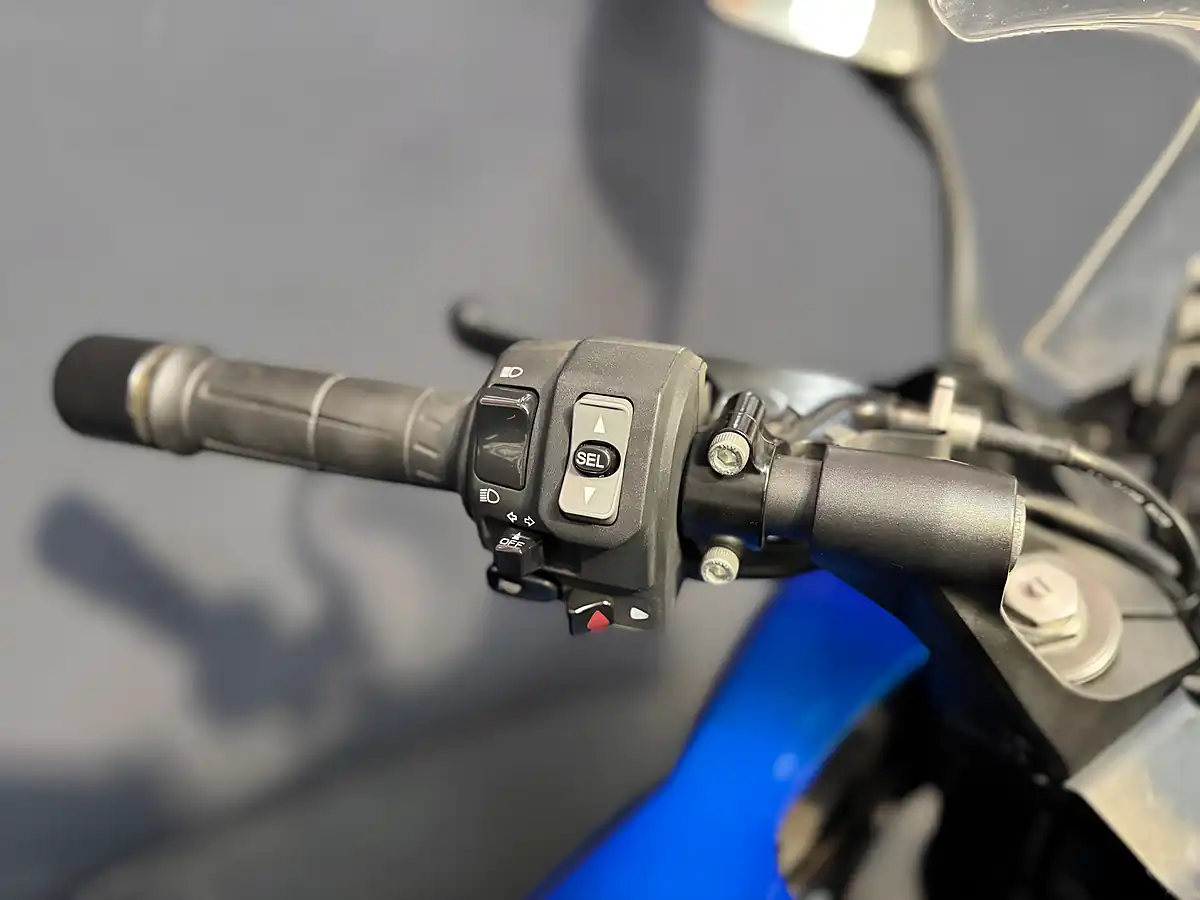 Used 2016 Kawasaki Z1000 Sx - Interior and Exterior details 13