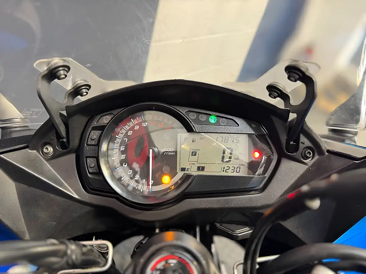 Used 2016 Kawasaki Z1000 Sx - Interior and Exterior details 14
