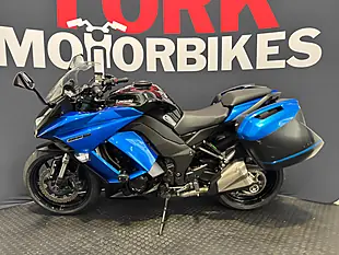 Used 2016 Kawasaki Z1000 Sx - Interior and Exterior details 4