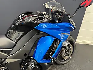 Used 2016 Kawasaki Z1000 Sx - Interior and Exterior details 9