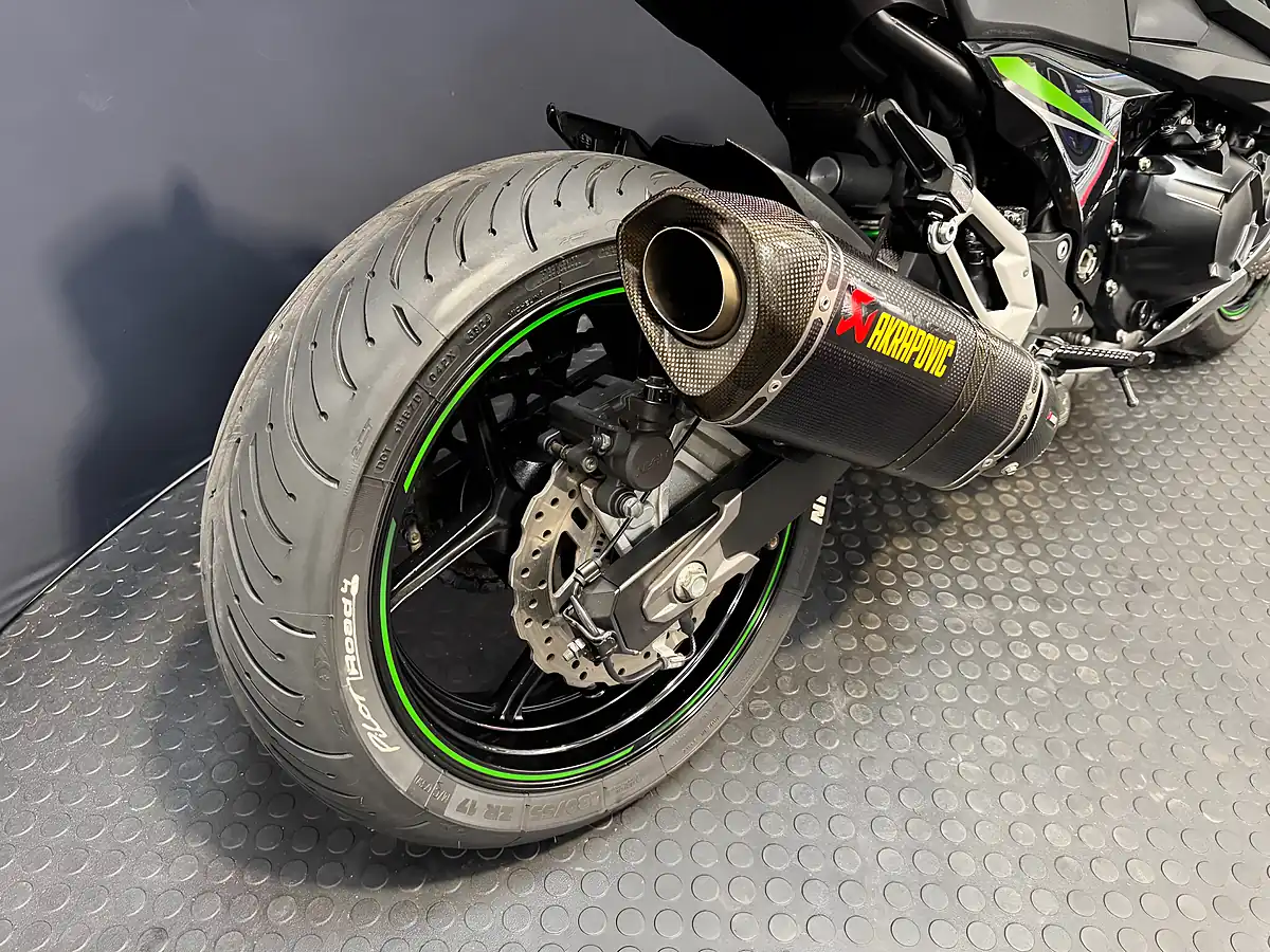 Used 2016 Kawasaki Z800 - Interior and Exterior details 12