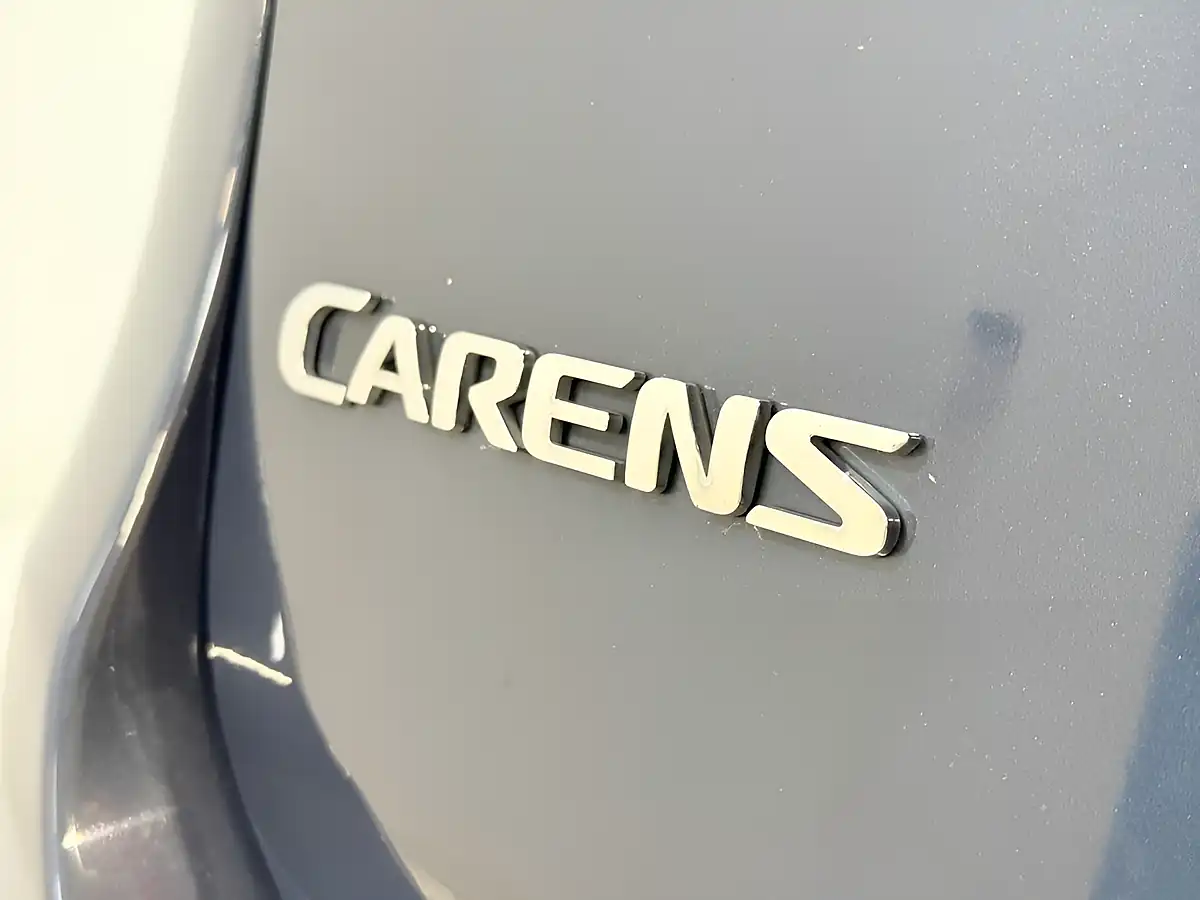 Used 2016 Kia Carens SR7 Blue - Interior and Exterior details 10