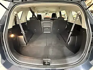 Used 2016 Kia Carens SR7 Blue - Interior and Exterior details 14