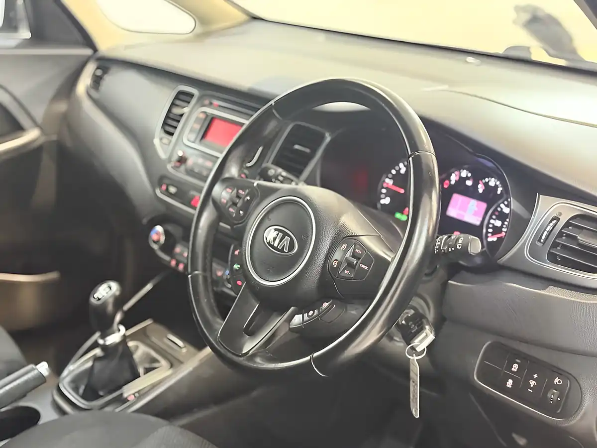 Used 2016 Kia Carens SR7 Blue - Interior and Exterior details 16