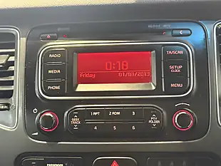Used 2016 Kia Carens SR7 Blue - Interior and Exterior details 18