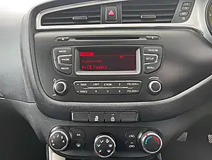 Used 2016 Kia Ceed 1 Red - Interior and Exterior details 11