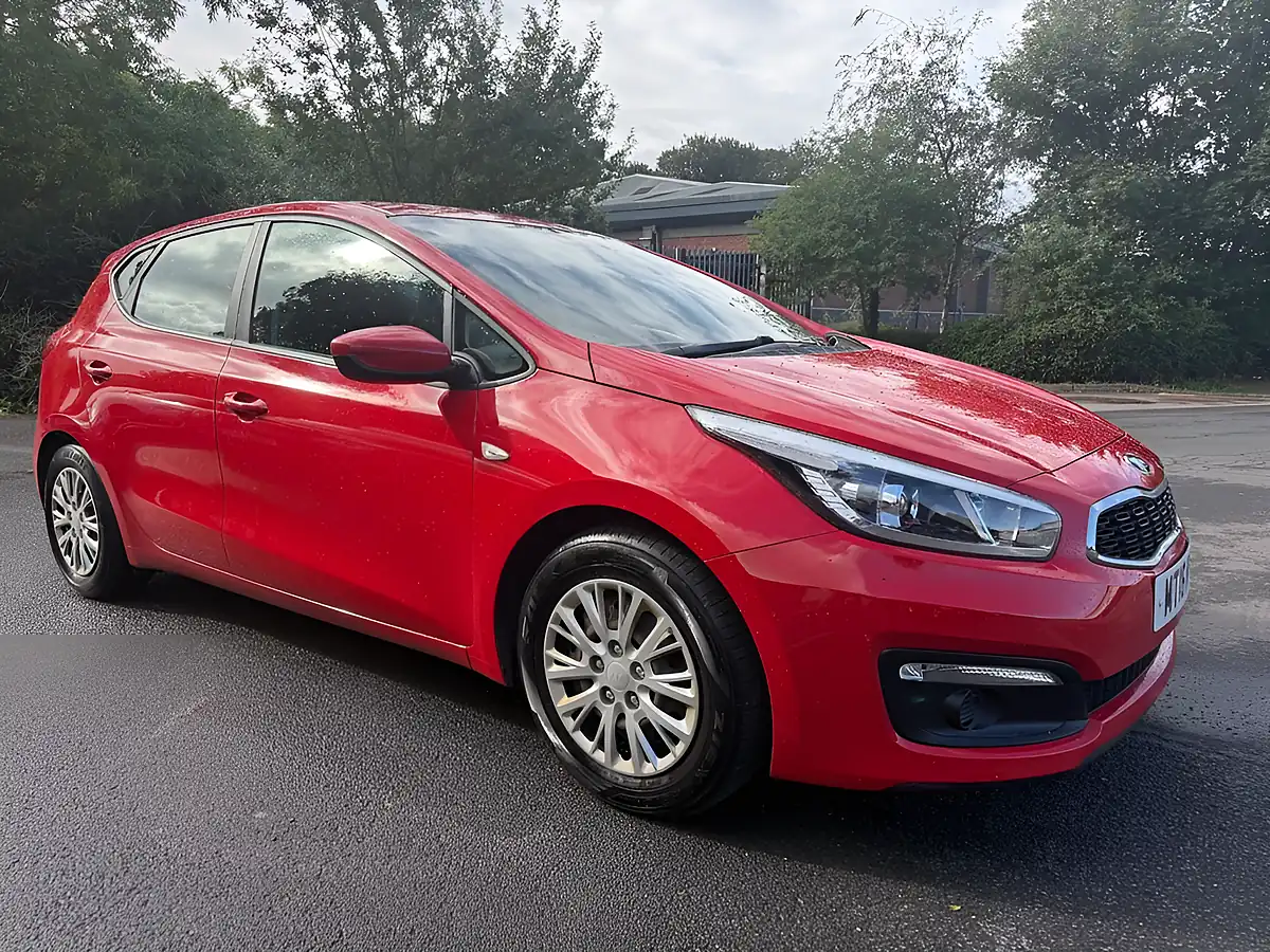 Used 2016 Kia Ceed 1 Red - Interior and Exterior details 10