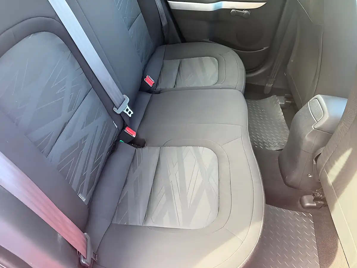 Used 2016 Kia Ceed 1 Red - Interior and Exterior details 12