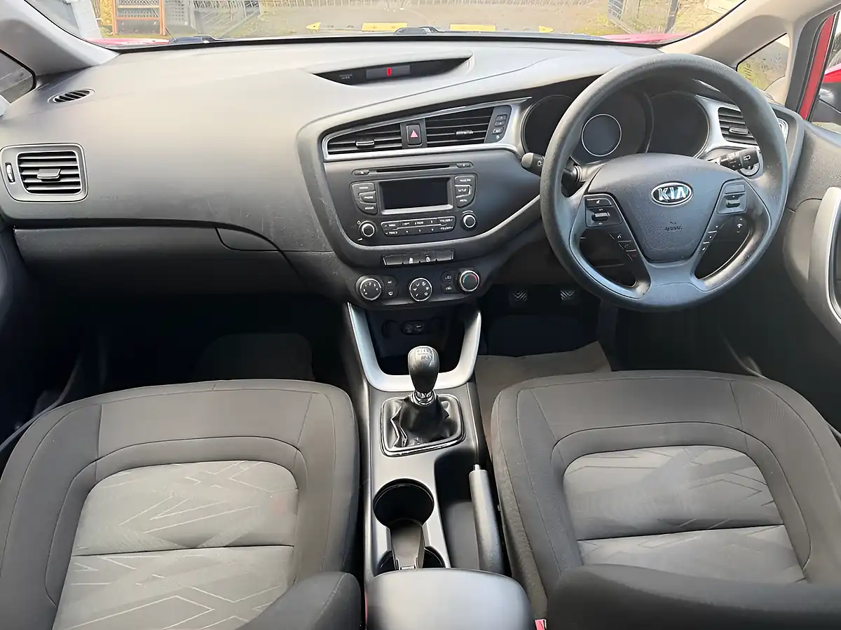 Used 2016 Kia Ceed 1 Red - Interior and Exterior details 14