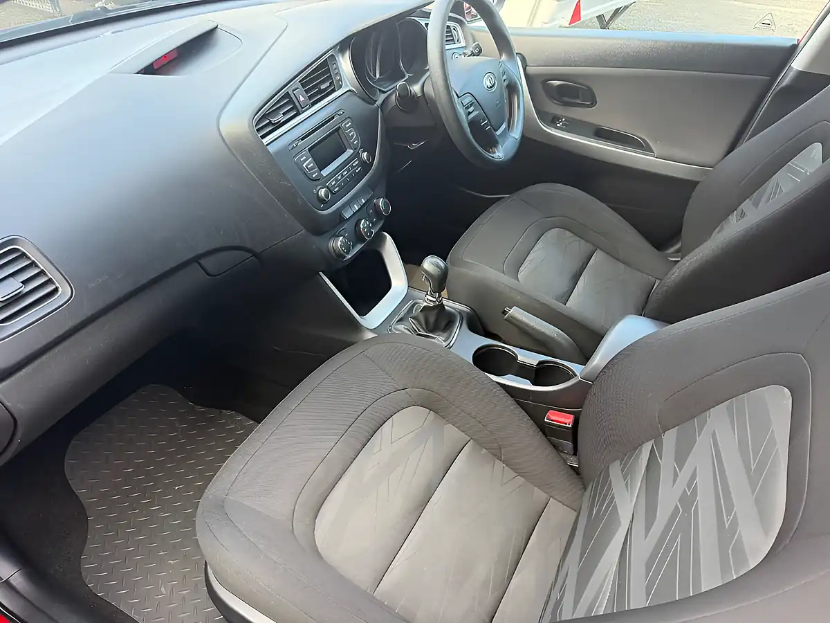 Used 2016 Kia Ceed 1 Red - Interior and Exterior details 15