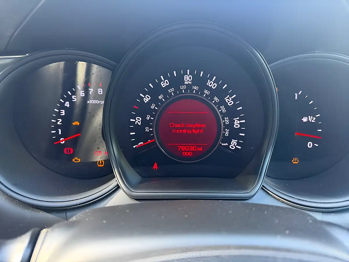Used 2016 Kia Ceed 1 Red - Interior and Exterior details 17