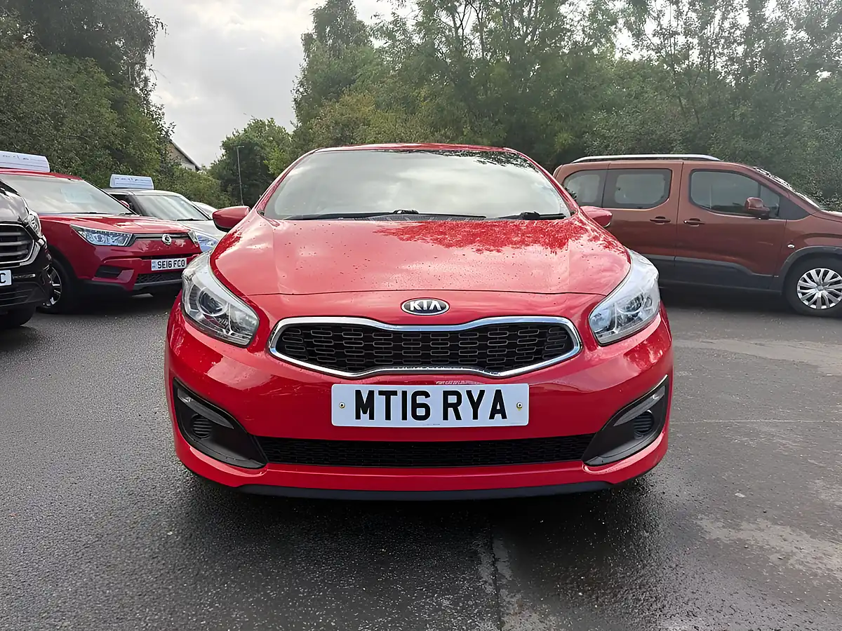 Used 2016 Kia Ceed 1 Red - Interior and Exterior details 2