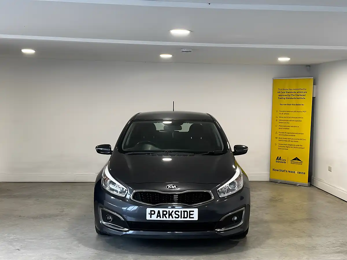 Used 2016 Kia Ceed 2 Silver - Interior and Exterior details 8