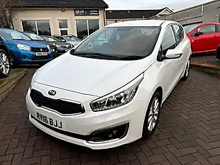 Used 2016 Kia Ceed 2 White - Interior and Exterior details 4