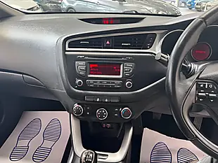 Used 2016 Kia Ceed 2 White - Interior and Exterior details 12