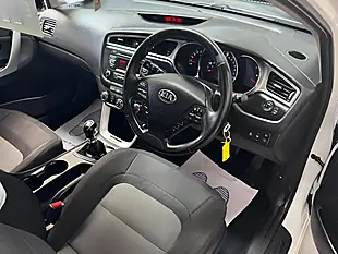 Used 2016 Kia Ceed 2 White - Interior and Exterior details 3