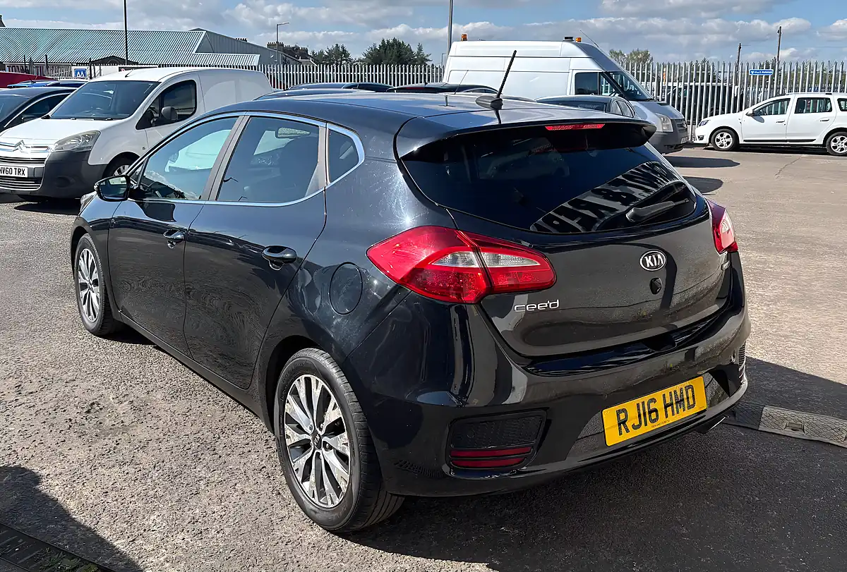 Used 2016 Kia Ceed 3 Black - Interior and Exterior details 5
