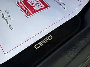 Used 2016 Kia Ceed 3 Silver - Interior and Exterior details 11