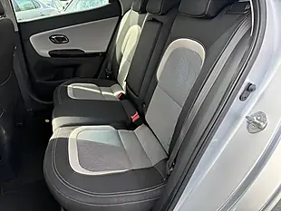 Used 2016 Kia Ceed 3 Silver - Interior and Exterior details 18