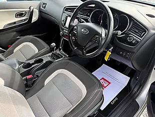 Used 2016 Kia Ceed 3 Silver - Interior and Exterior details 7