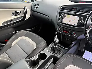 Used 2016 Kia Ceed 3 Silver - Interior and Exterior details 9