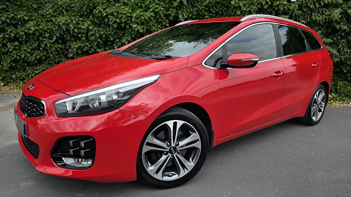 Used 2016 Kia Ceed GT-Line Puerto Red - Front View