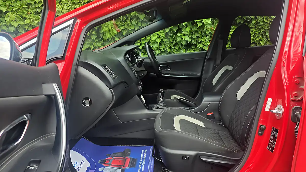 Used 2016 Kia Ceed GT-Line Puerto Red - Interior and Exterior details 16